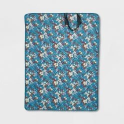 Vera Bradley + Coleman Camping Blanket - Wildflowers Blue