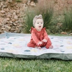 Lulyboo Smart Edge Outdoor Blanket - Bubbles